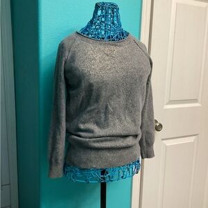 💥PRICE DROP💥 Grey Cashmere Knit W/ Gold Metallic Accents Sweater